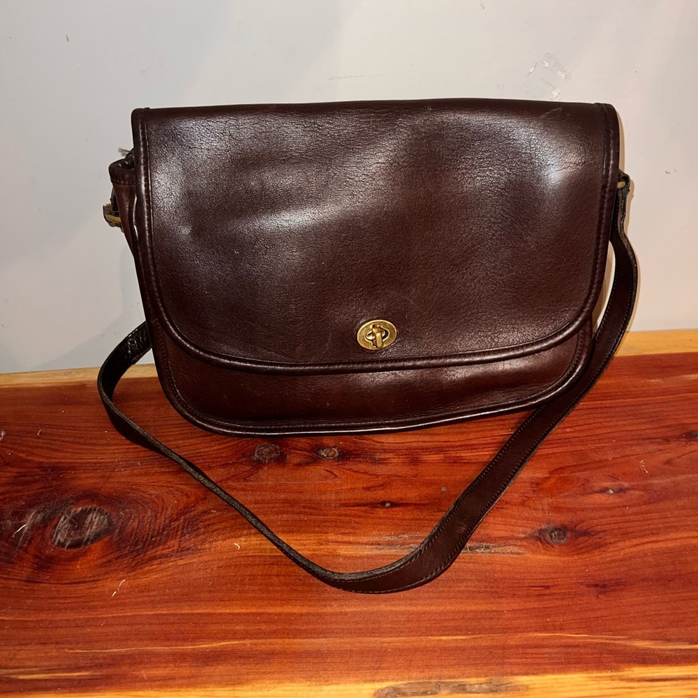 Vintage Coach #9790 Turn Lock Crossbody